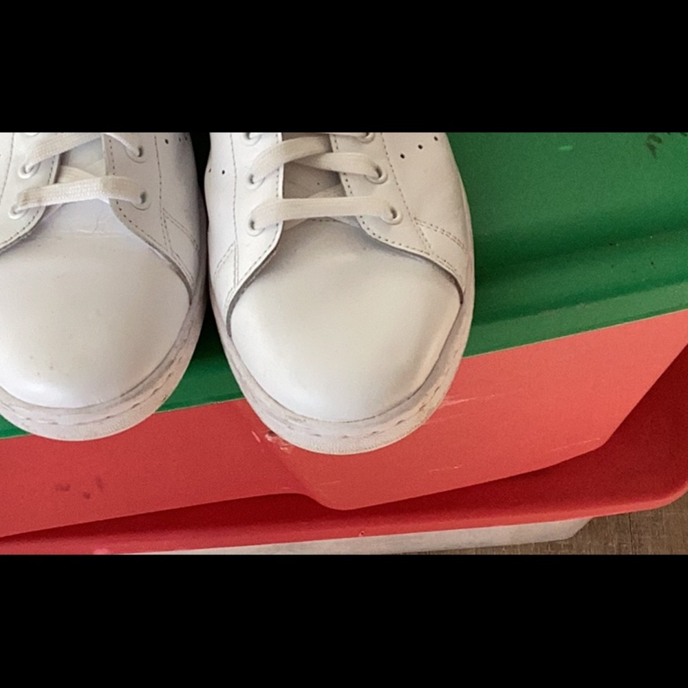 Adidas Classic White and Green Shoes - Picture 9 of 10